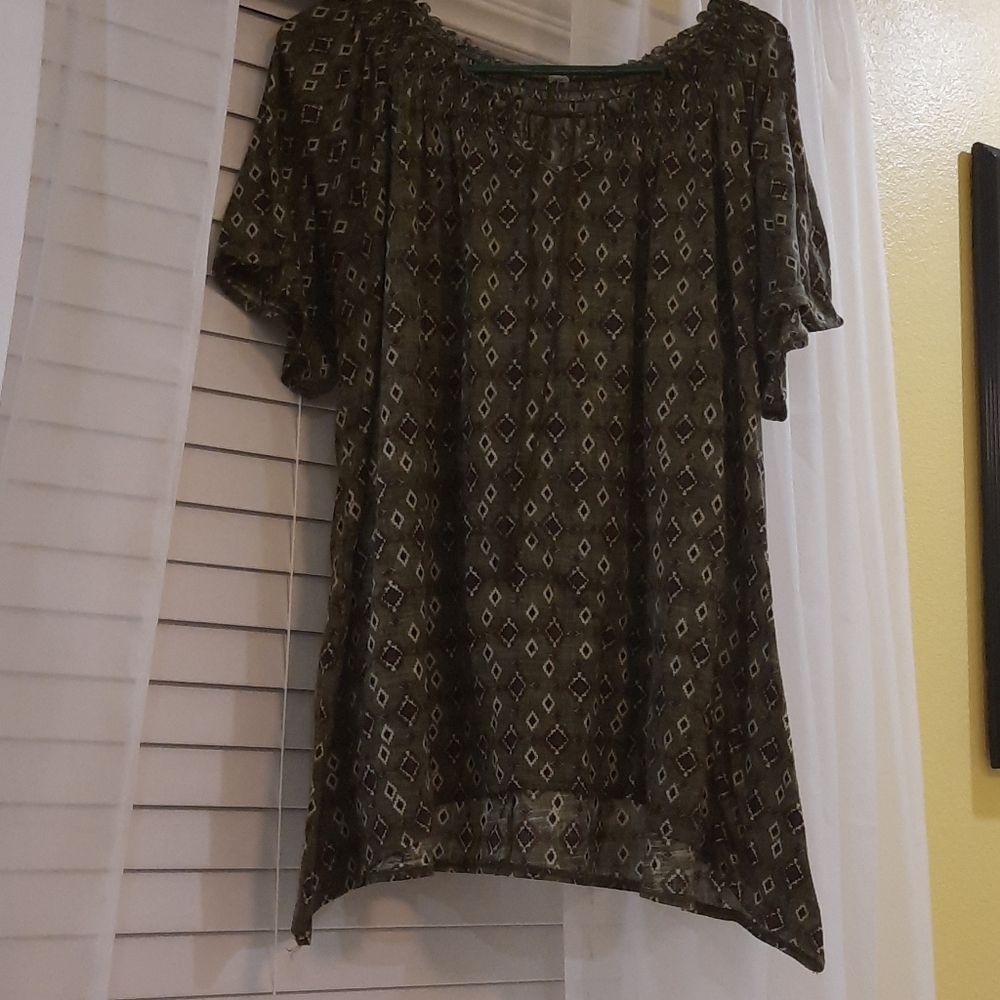 2X plus size women's top